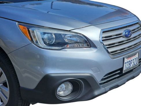 Used 2017 Subaru Outback 2.5i Premium AWD/4WD image 9