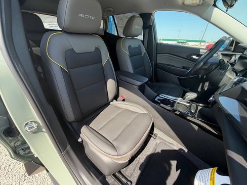 New 2026 Chevrolet Trax ACTIV w/ Driver Confidence Package FWD image 28