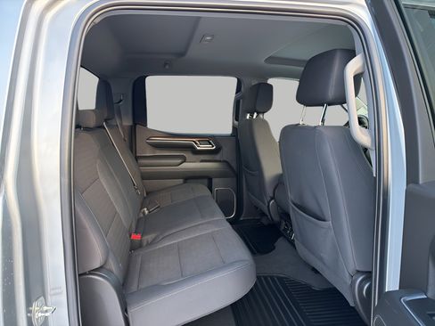 Used 2024 Chevrolet Silverado 1500 LT image 26
