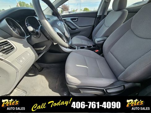 Used 2016 Hyundai Elantra SE image 18