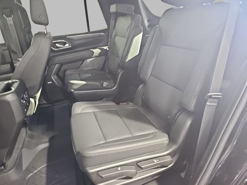 Certified 2023 Chevrolet Tahoe Z71 w/ Luxury Package AWD/4WD image 19