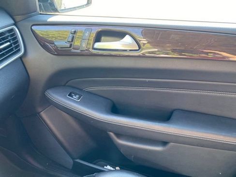 Used 2013 Mercedes-Benz ML 350 4MATIC image 21