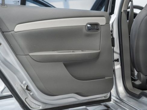 Used 2010 Chevrolet Malibu LS FWD image 30