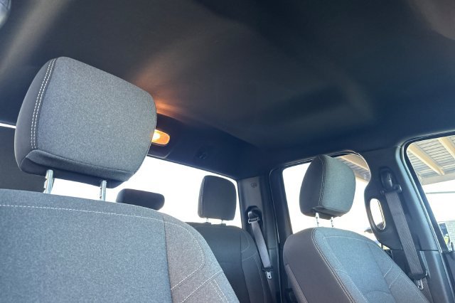 Used 2021 RAM 1500 Classic SLT RWD image 15