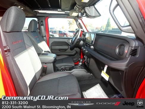 New 2026 Jeep Wrangler Unlimited Rubicon w/ Technology Group image 20