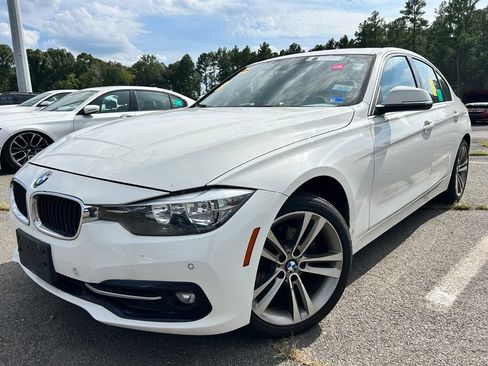 Used 2017 BMW 330i xDrive Sedan AWD/4WD image 2