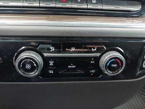 Used 2024 Chevrolet Silverado 2500 LT image 24