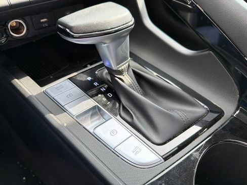 Used 2025 Hyundai Elantra SEL FWD image 30