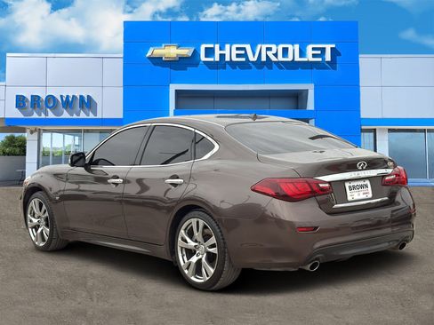 Used 2019 INFINITI Q70 Luxe w/ Sport Package image 4