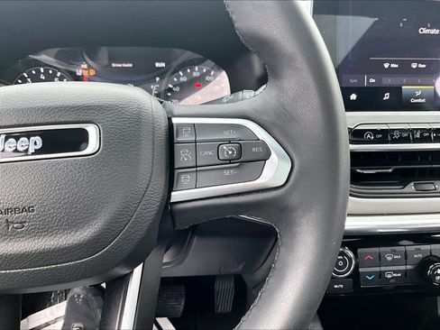 Used 2023 Jeep Compass Limited w/ Sun and Sound Group AWD/4WD image 24