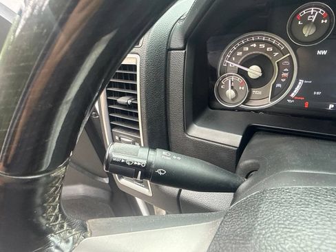 Used 2018 RAM 1500 Limited AWD/4WD image 17