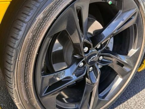 Used 2024 Chevrolet Camaro LT w/ Technology Package image 23