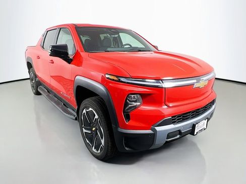 New 2026 Chevrolet Silverado EV LT image 3