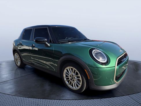 Used 2025 MINI Cooper S FWD image 1