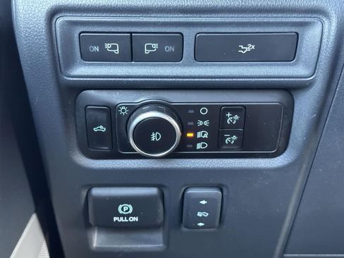 Used 2023 Ford F150 Platinum image 20