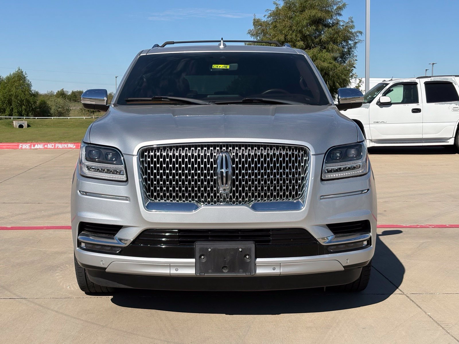 Used 2019 Lincoln Navigator Black Label w/ Cargo Package AWD/4WD image 2