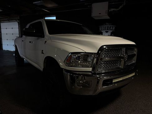 Used 2016 RAM 3500 Laramie w/ Cold Weather Group AWD/4WD image 9