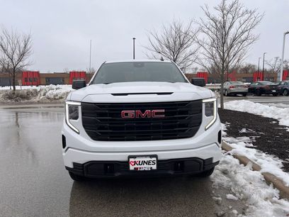 New 2026 GMC Sierra 1500 Pro w/ Graphite Edition
