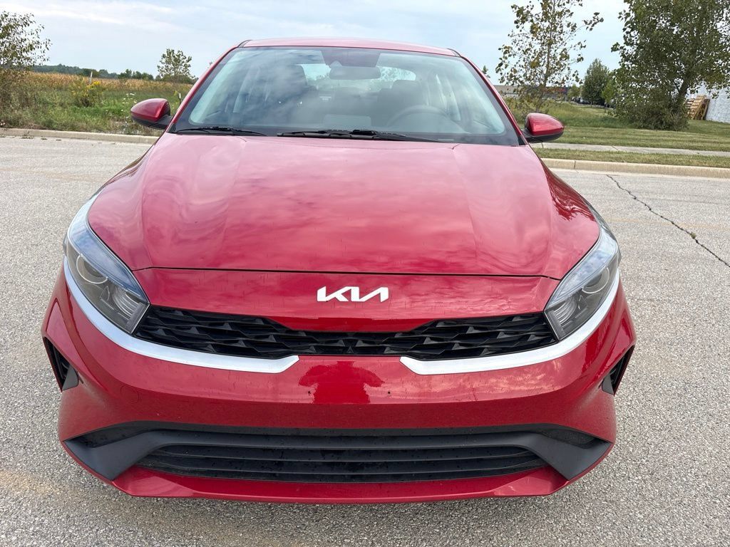 Certified 2023 Kia Forte LXS FWD image 3