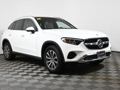 Used 2026 Mercedes-Benz GLC 300 4MATIC image 9