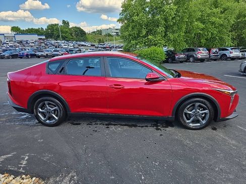 Used 2025 Kia K4 FWD image 2