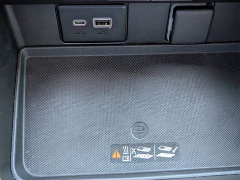 Used 2021 Chevrolet Tahoe Z71 image 20