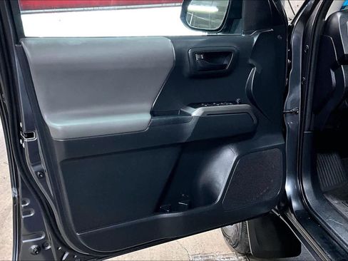 Certified 2022 Toyota Tacoma SR5 image 19