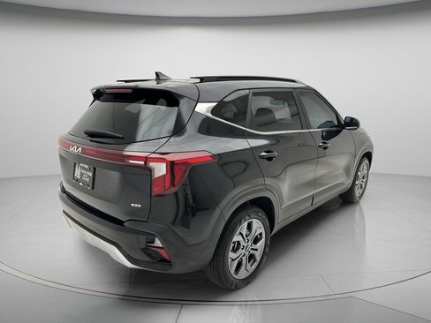 Used 2024 Kia Seltos S AWD/4WD image 4