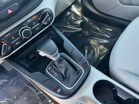 Used 2024 Kia Soul LX w/ Option Group 015 FWD image 18