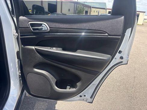 Used 2018 Jeep Grand Cherokee Limited AWD/4WD image 16