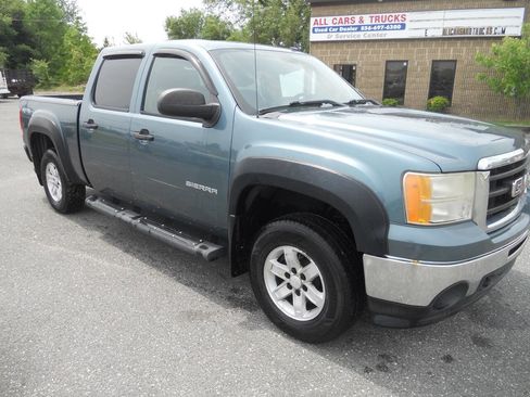 Used 2010 GMC Sierra 1500 SLE w/ Power Pack Plus AWD/4WD image 5