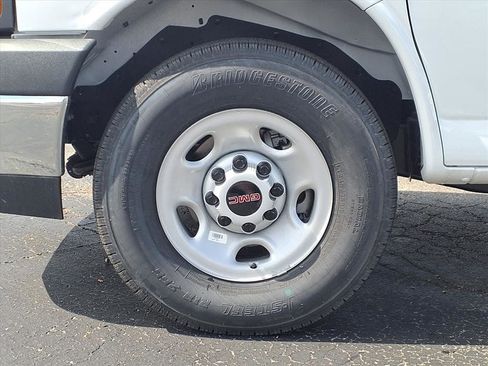 New 2025 GMC Savana 3500 w/ Power Convenience Package image 22