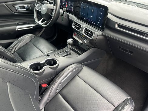 Used 2024 Ford Mustang Premium image 18