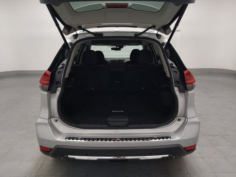 Used 2019 Nissan Rogue SV FWD image 29