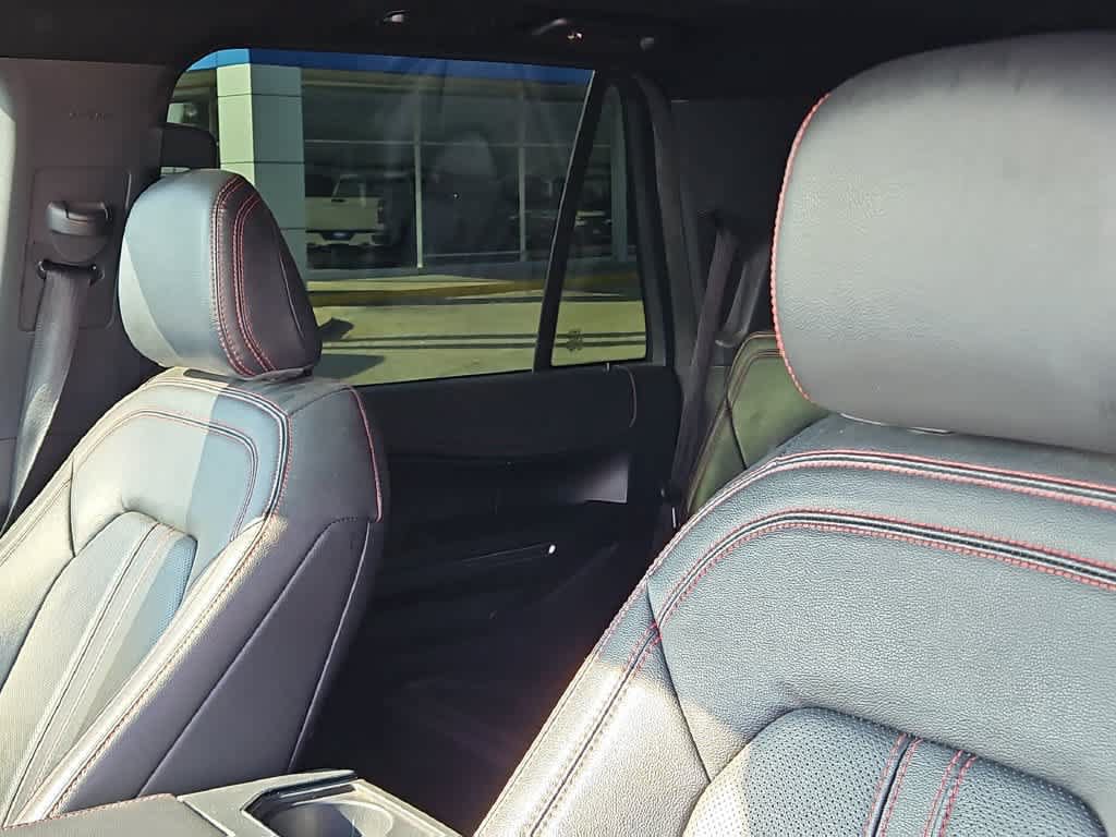 Used 2023 Ford Expedition Limited RWD image 18