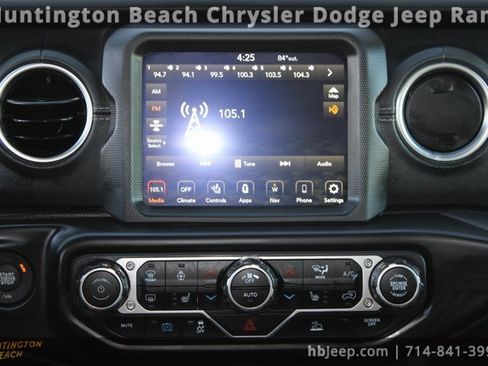 Used 2021 Jeep Wrangler Unlimited Sahara w/ Cold Weather Group image 18