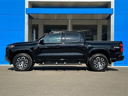 New 2025 Chevrolet Colorado Z71 w/ Z71 Convenience Package 2 image 9