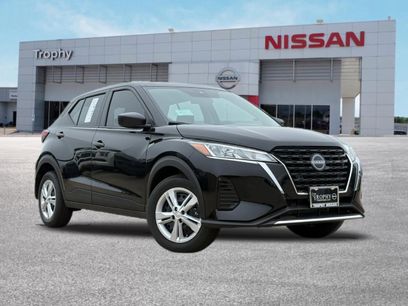 New 2025 Nissan Kicks S