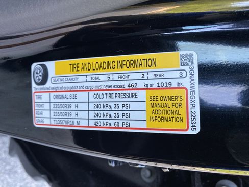 Used 2023 Chevrolet Equinox RS AWD/4WD image 37