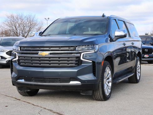 Used 2021 Chevrolet Suburban Premier image 6