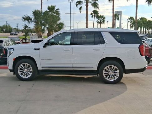 Used 2023 GMC Yukon SLT image 3