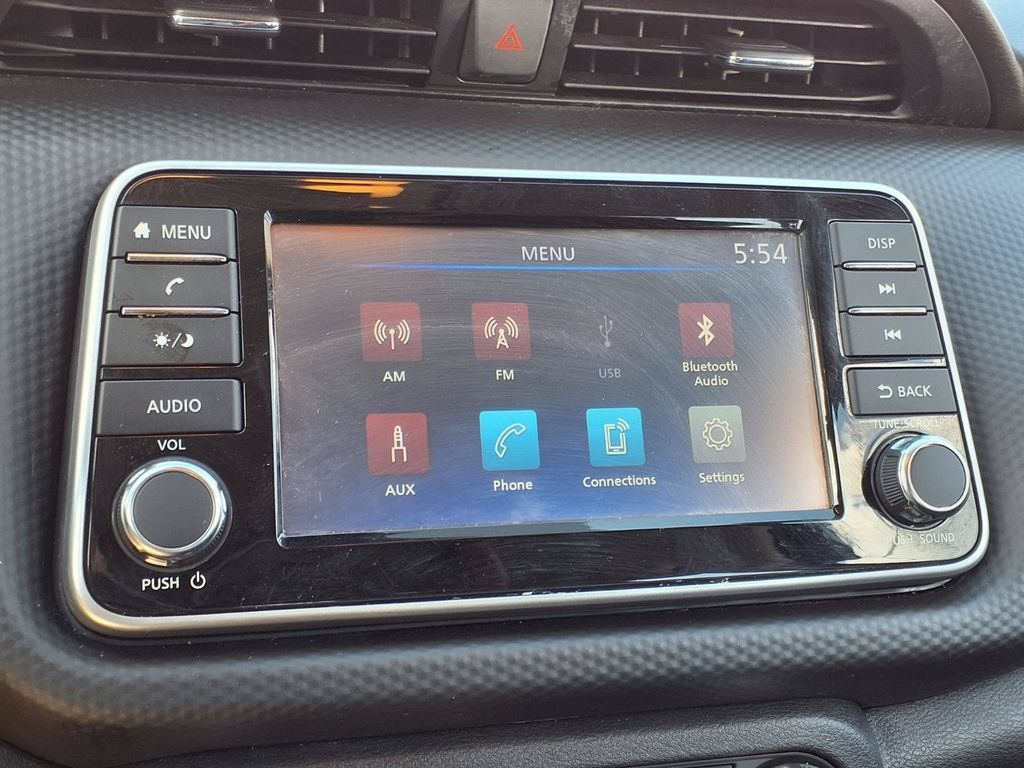Used 2025 Nissan Kicks Play S FWD image 9