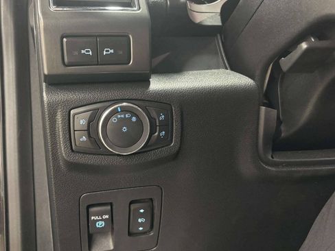 Used 2019 Ford F150 XLT w/ Equipment Group 302A Luxury AWD/4WD image 36