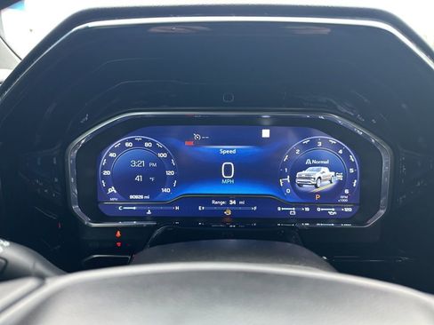 Used 2022 Chevrolet Silverado 1500 RST image 17