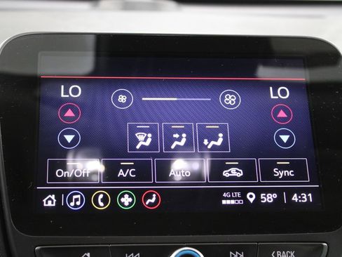 Used 2024 Chevrolet Malibu LT image 28