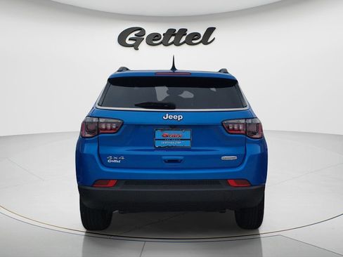 Used 2025 Jeep Compass Latitude w/ Sun & Sound Group AWD/4WD image 12