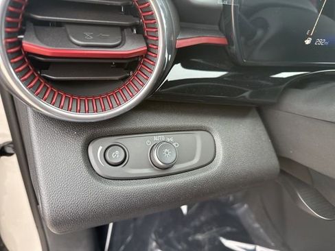 New 2026 Chevrolet Trax RS w/ Sunroof Package image 23