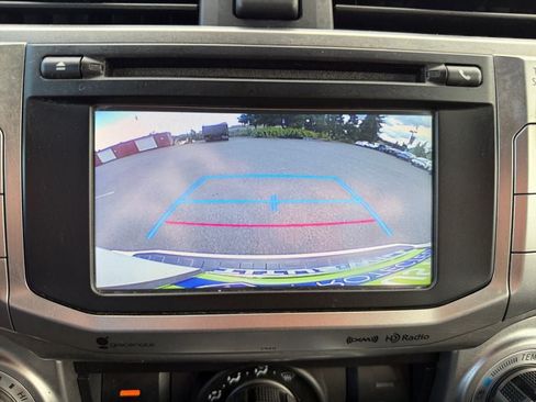 Used 2019 Toyota 4Runner SR5 AWD/4WD image 33