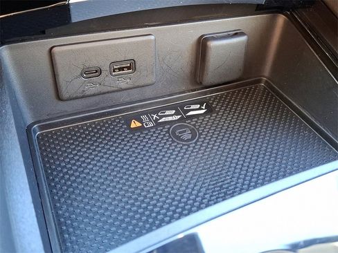 Certified 2025 Buick Envision Sport Touring image 25