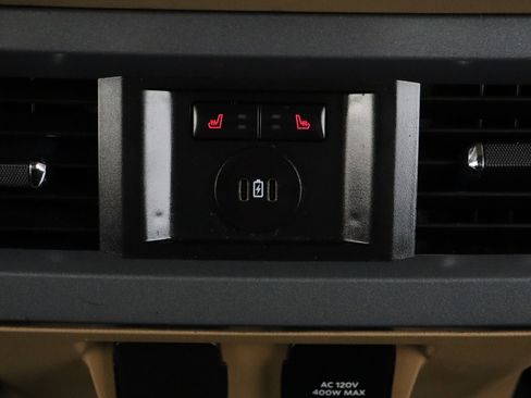 Used 2024 Ford F250 Lariat w/ Chrome Package image 32